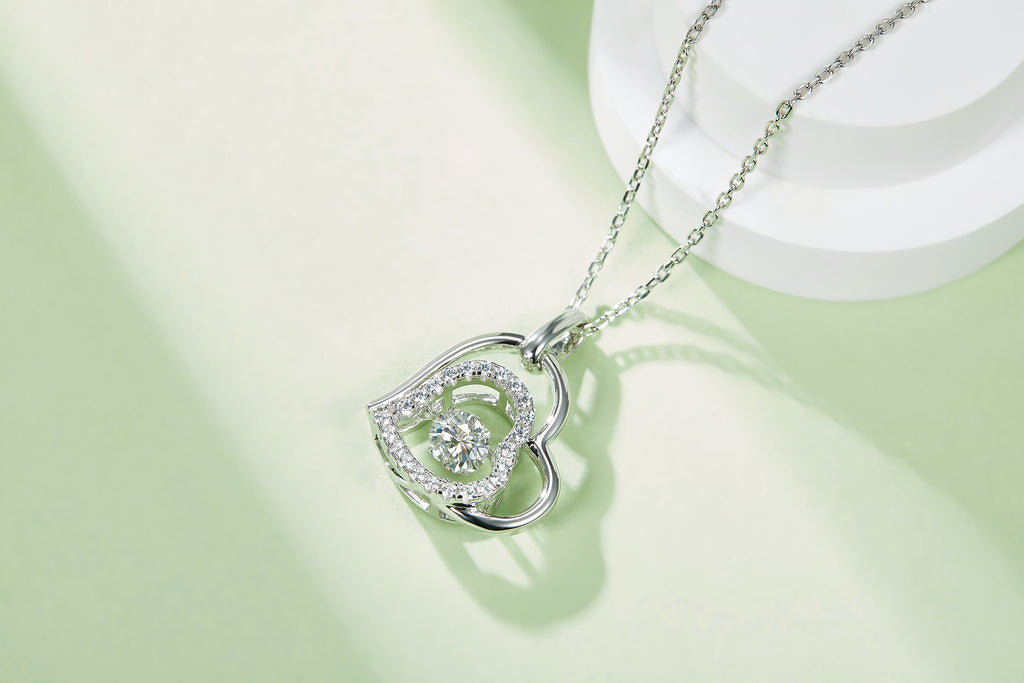 Set With Top-quality Moissanite, This Luxurious And Fashionable Light Luxury Trend Jewelry Necklace Pendant Is Made Of S925 Silver Electroplated With Platinum